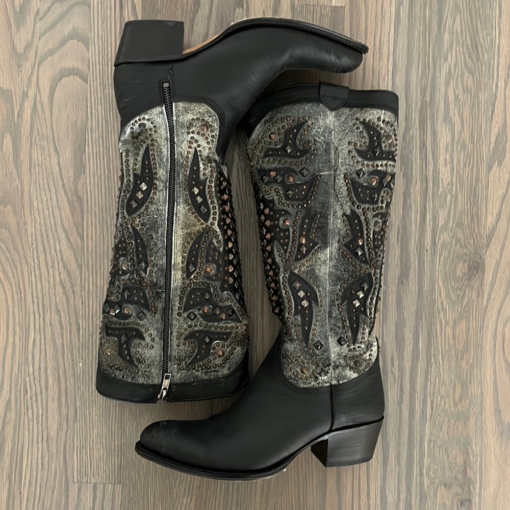 Incredible Frye Deborah Alligator Skin Studded Tall Boots in Primo Condition!